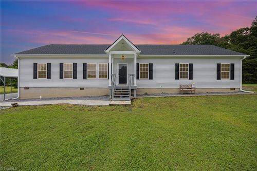 107 Riley Ln, Siler City, NC, 27344-9547 | Card Image