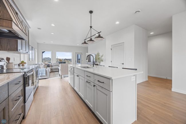 Kitchen | Image 12