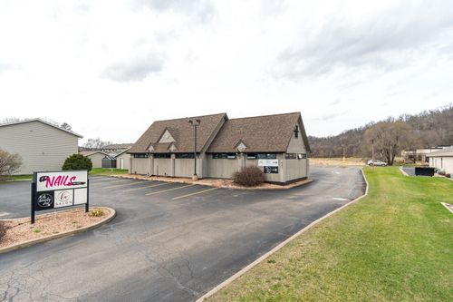 601 Mchugh Rd, Holmen, WI, 54636-9579 | Card Image