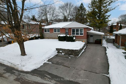 376 Dominion Cres, Peterborough, ON, K9H5H1 | Card Image