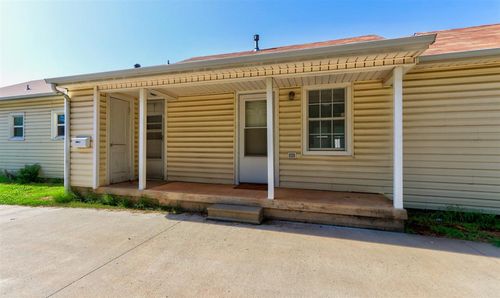 205 1/2 S Duck St, Stillwater, OK, 74074-3217 | Card Image