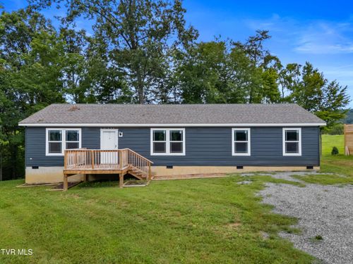 216 Northwood Ln, GREENEVILLE, TN, 37745-7702 | Card Image