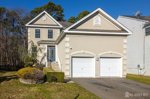 4 Timber Grove Ct, Old Bridge, NJ, 08857-3571 | Card Image