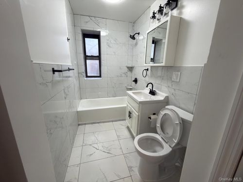 26-d-104 Highland Highland Ave, Yonkers, NY, 10705-1288 | Card Image