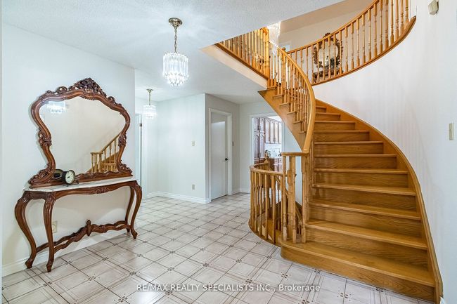 96 Nipissing Cres, House other with 4 bedrooms, 3 bathrooms and 4 parking in Brampton ON | Image 6