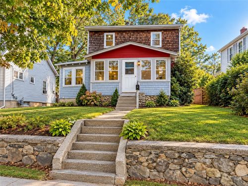 24 Vintner Ave, Riverside, RI, 02915-2933 | Card Image