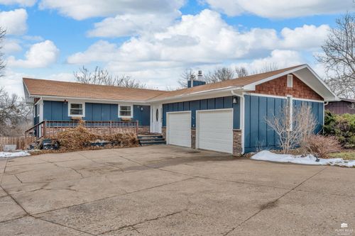 2904 Princeton Pl, Manhattan, KS, 66503-3047 | Card Image