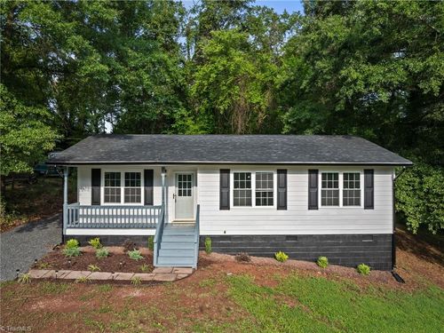 501 Overby St, Eden, NC, 27288-4133 | Card Image