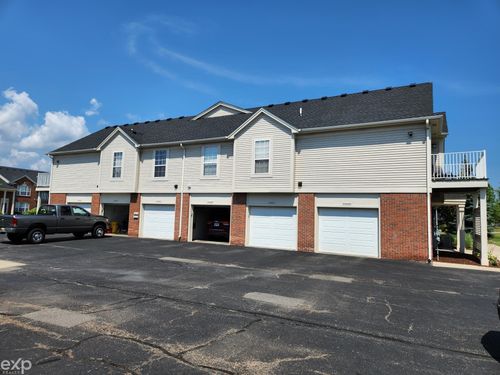 51630 Hale Ln, Chesterfield, MI, 48051-2343 | Card Image