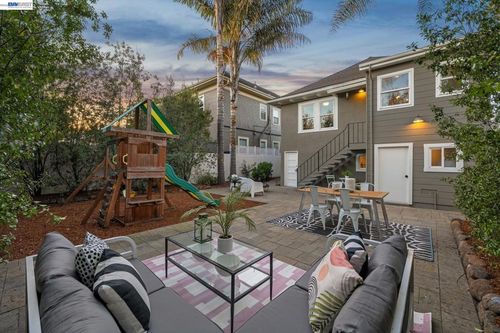 1059 59th St, Oakland, CA, 94608-2303 | Card Image
