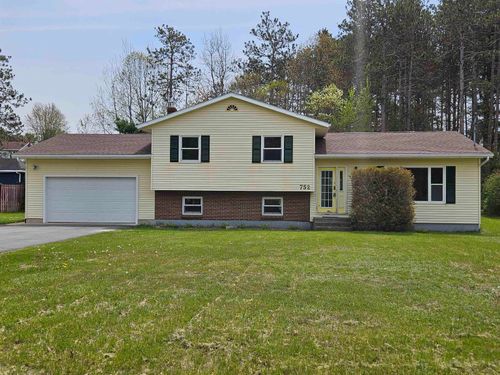 752 Balser Dr, Kingston, NS, B0P1R0 | Card Image