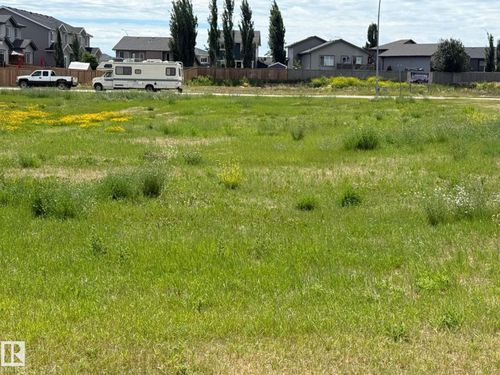 5225 50 Ave, Calmar, AB, T0C0V0 | Card Image