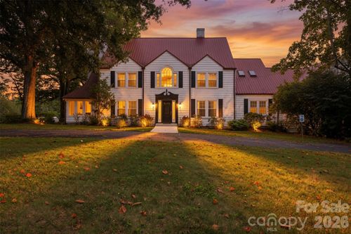 1670 Southwest Blvd, Newton, NC, 28658-7439 | Card Image