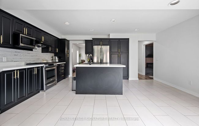 6 Nipigon Crt, House other with 4 bedrooms, 3 bathrooms and 4 parking in Brampton ON | Image 11