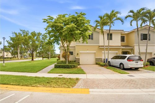 324 Ne 194th Ln, Miami, FL, 33179-3991 | Card Image