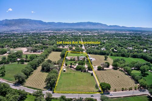 7012 Rio Grande Blvd Nw, Los Ranchos, NM, 87107-6424 | Card Image