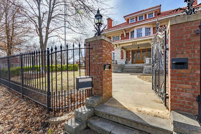 209 S Highland Ave, House other with 5 bedrooms, 7 bathrooms and null parking in Chanute KS | Image 22