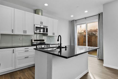 unit-3-1080 Sierra View Cir, Lincoln, CA, 95648-8085 | Card Image