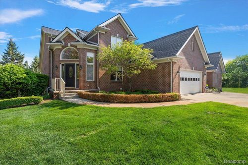 10434 Cornerstone Dr, Washington Township, MI, 48095-2930 | Card Image