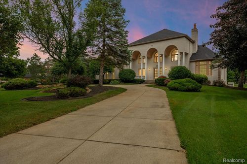 3965 Loch Bend Dr, Commerce Township, MI, 48382-4342 | Card Image