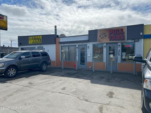 3952 Mountain View Dr, Anchorage, AK, 99508-1511 | Card Image