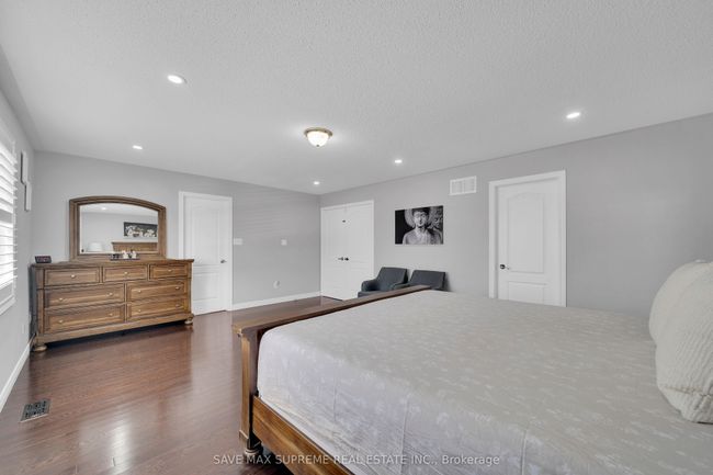 22 Constance St, House other with 6 bedrooms, 6 bathrooms and 5 parking in Brampton ON | Image 19