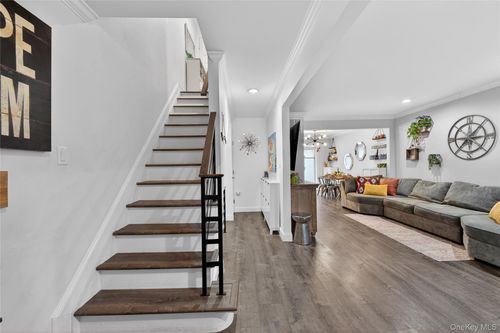 apt-8-3530 Long Beach Rd, Oceanside, NY, 11572-5725 | Card Image