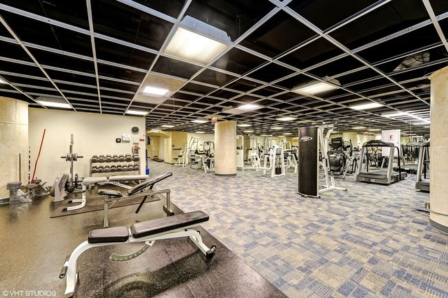 1305 - 680 N Lake Shore Dr, Condo with 3 bedrooms, 3 bathrooms and 1 parking in CHICAGO IL | Image 22