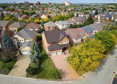 2857 Termini Terr, House other with 5 bedrooms, 5 bathrooms and 10 parking in Mississauga ON | Image 2