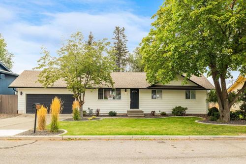 11117 E 11th Ave, Spokane Valley, WA, 99206-5523 | Card Image