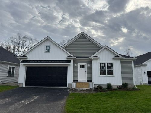 3 Coach Rd, South Easton, MA, 02375-2304 | Card Image