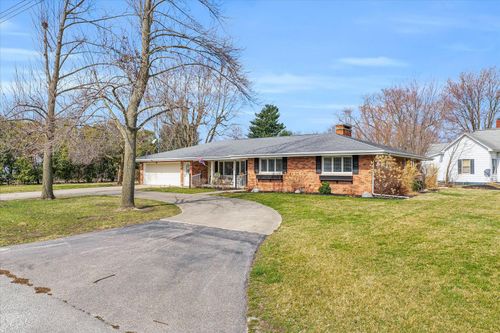 410 E Samuel St, Assumption, IL, 62510-1319 | Card Image