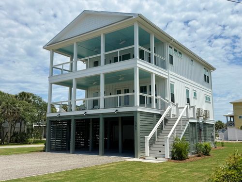 305 Matilda St, Edisto Island, SC, 29438-3117 | Card Image