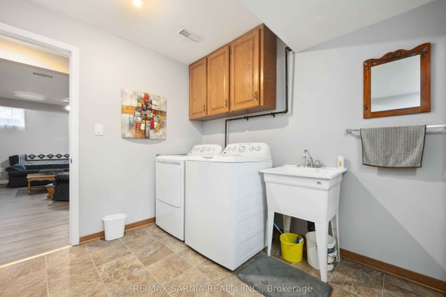 15 Eureka St, House other with 3 bedrooms, 2 bathrooms and 3 parking in Forest ON | Image 27
