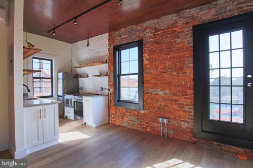 apt-3-1900 Waterloo St, PHILADELPHIA, PA, 19122-2462 | Card Image