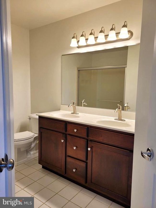 128 Hickory Ln, Townhouse with 3 bedrooms, 3 bathrooms and null parking in WYOMISSING PA | Image 12
