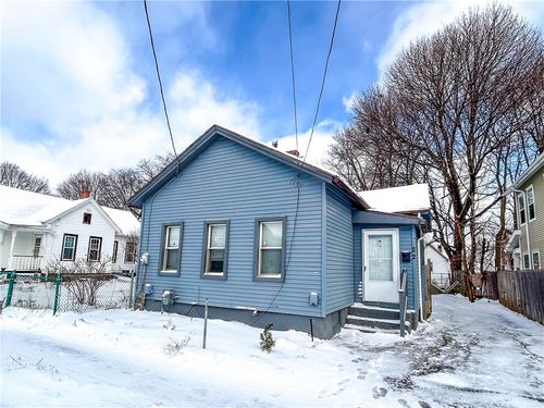 22 Sullivan St, Rochester, NY, 14605-1233 | Card Image