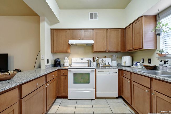 APT-1716 - 6160 Eckhert Rd, Condo with 2 bedrooms, 3 bathrooms and null parking in San Antonio TX | Image 13