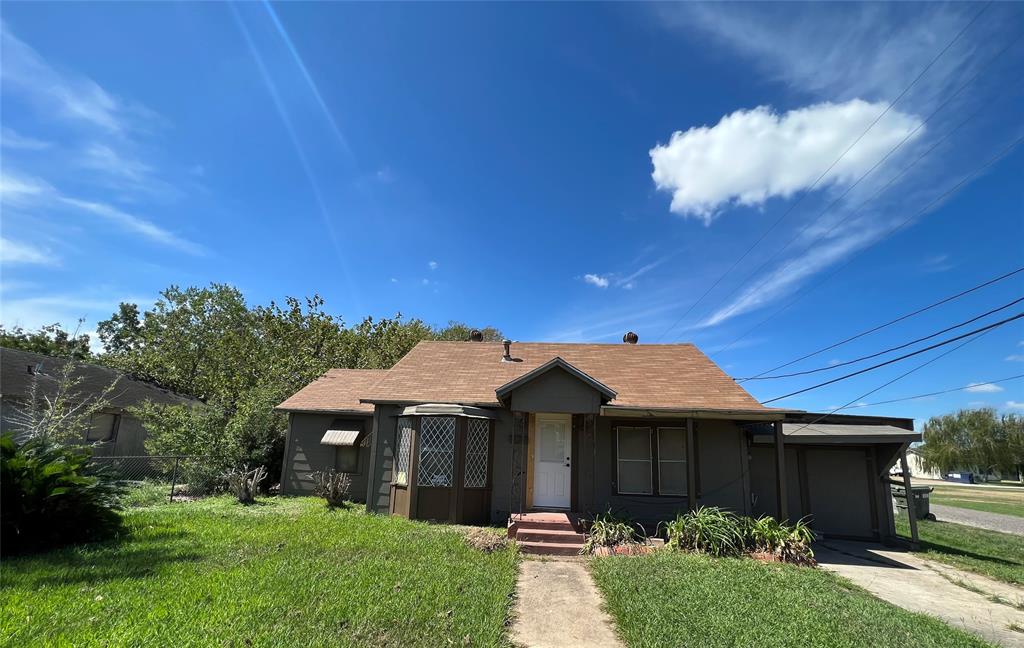 1200 Avenue A, For Sale in Bay City Zoocasa