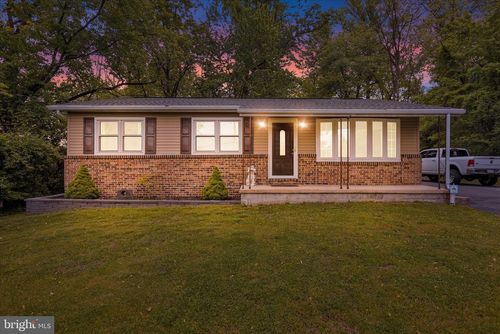 2003 Mcknights Gap Rd, READING, PA, 19604-1122 | Card Image