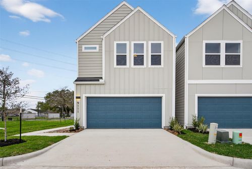 2011 Rocky Ln, Houston, TX, 77040 | Card Image