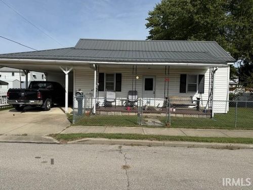 500 E Maple St, Washington, IN, 47501-2039 | Card Image