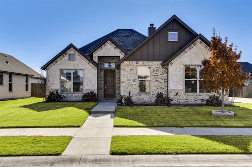 105 Steves Way, Waxahachie, TX, 75165-2073 | Card Image