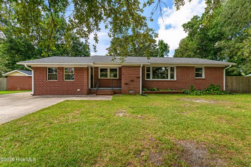 4111 Country Club Rd, Morehead City, NC, 28557-6207 | Card Image
