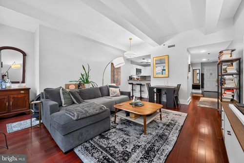 10h-1500 Chestnut St, PHILADELPHIA, PA, 19102-2745 | Card Image