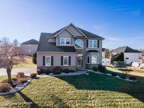 655 Mohican Dr, Easton, PA, 18040-8280 | Card Image
