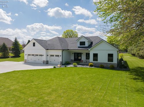 487 Townline Road 151, Norwalk, OH, 44857-9253 | Card Image