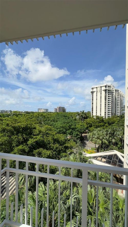 apt-711-2000 Towerside Ter, Miami, FL, 33138-2224 | Card Image