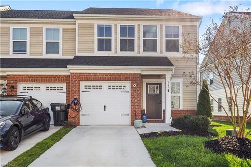 8a-126 Two Penny Pl, Williamsburg, VA, 23185-2532 | Card Image