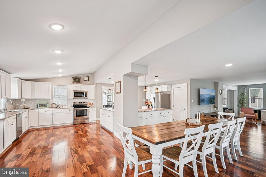 Residential in MOUNT HOLLY